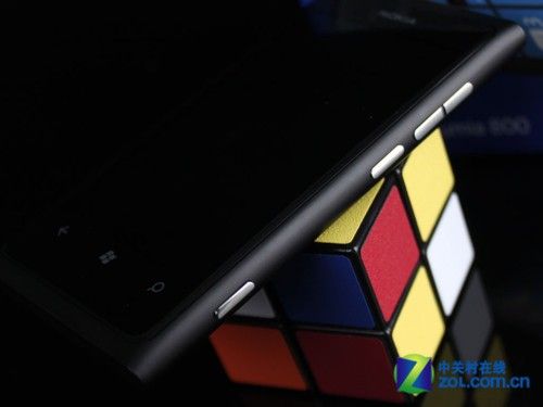 2011年最后一款旗舰诺基亚Lumia800评测