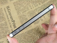 iPhone 4S 黑色 侧面图 